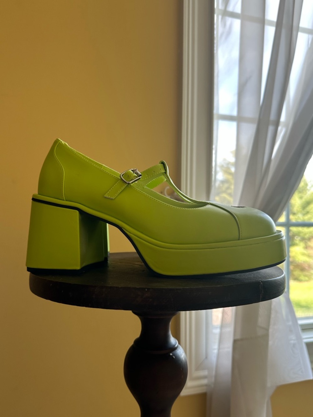 dELiA’s Lime Green Heart Cut Out Mary Jane Heel Platform NEW Women’s 10